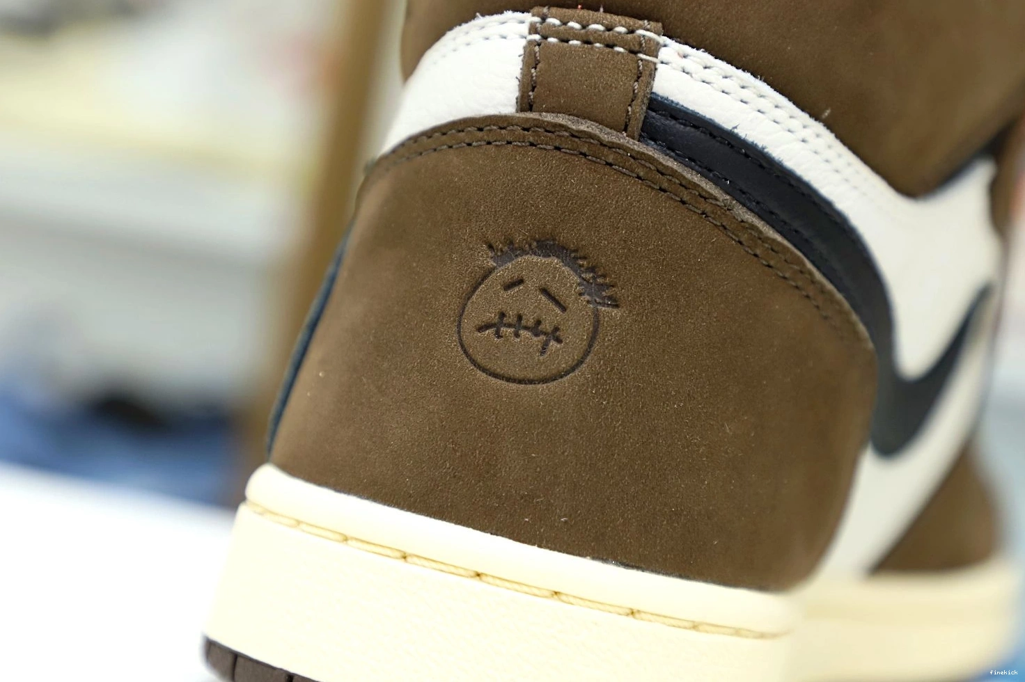 'MOCHA' JORDAN TRAVIS RETRO AIR 1 OG X SCOTT HIGH 0912